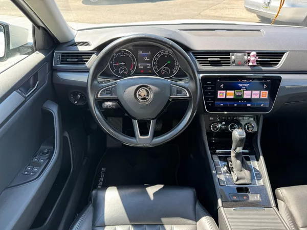 Škoda Superb 2,0 Tdi 110 Kw DSG STYLE + - foto 14