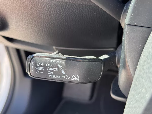 Škoda Superb 2,0 Tdi 110 Kw DSG STYLE + - foto 31