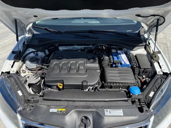 Škoda Superb 2,0 Tdi 110 Kw DSG STYLE + - foto 32