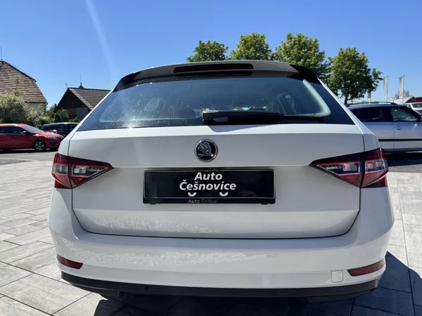 Škoda Superb 2,0 Tdi 110 Kw DSG STYLE + - foto 6