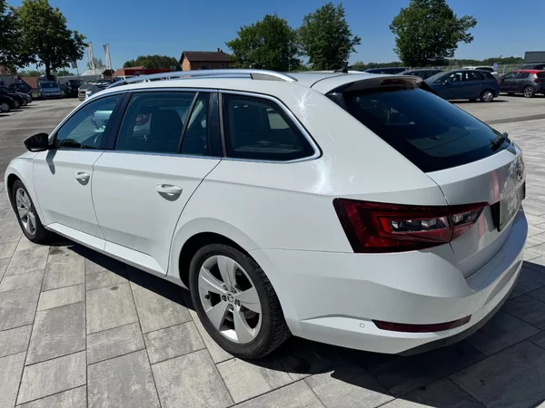 Škoda Superb 2,0 Tdi 110 Kw DSG STYLE + - foto 7