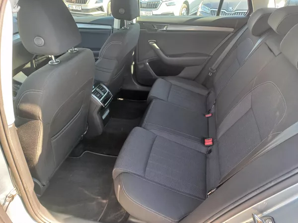 Škoda Superb 2.0TDi 147kW DSG 4x4 ČR DPH - foto 11