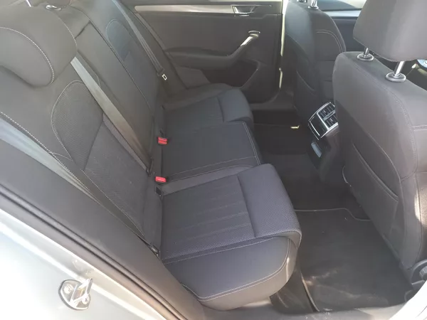Škoda Superb 2.0TDi 147kW DSG 4x4 ČR DPH - foto 13