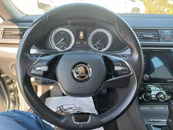 Škoda Superb 2.0TDi 147kW DSG 4x4 ČR DPH - foto 15