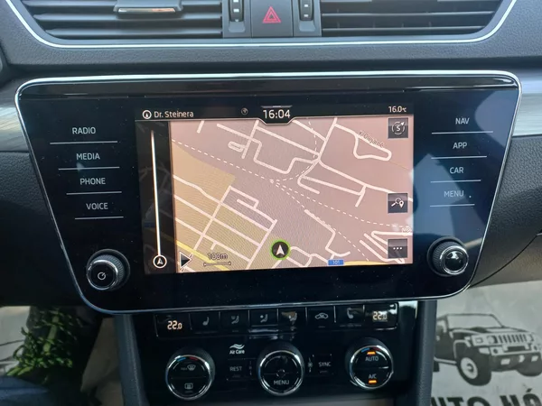 Škoda Superb 2.0TDi 147kW DSG 4x4 ČR DPH - foto 17