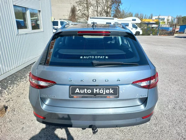 Škoda Superb 2.0TDi 147kW DSG 4x4 ČR DPH - foto 8