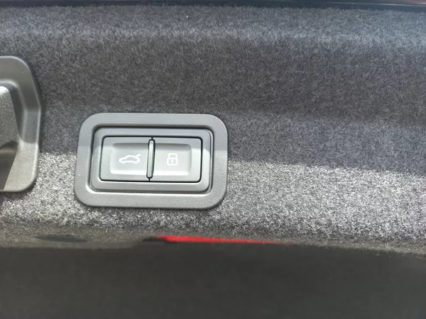 Audi A6 45 180kW AT S-line ČR DPH - foto 13