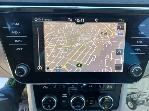 Škoda Superb 2.0TSi 140kW DSG ČR DPH - foto 17