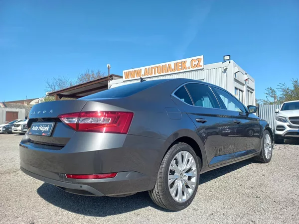 Škoda Superb 2.0TSi 140kW DSG ČR DPH - foto 3
