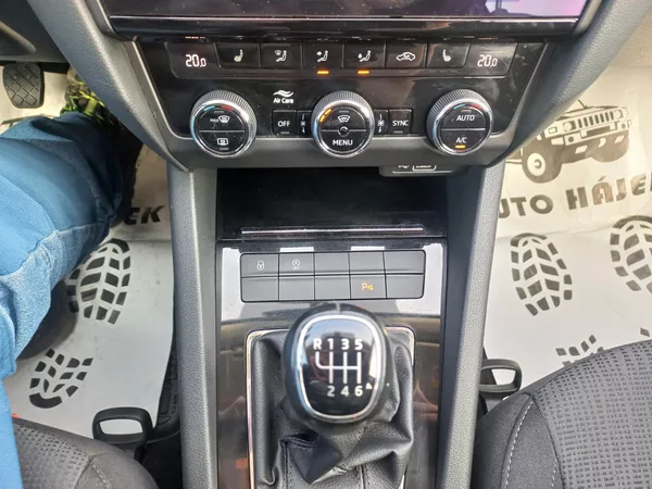 Škoda Octavia 1.5TSi 110kW ČR DPH - foto 11