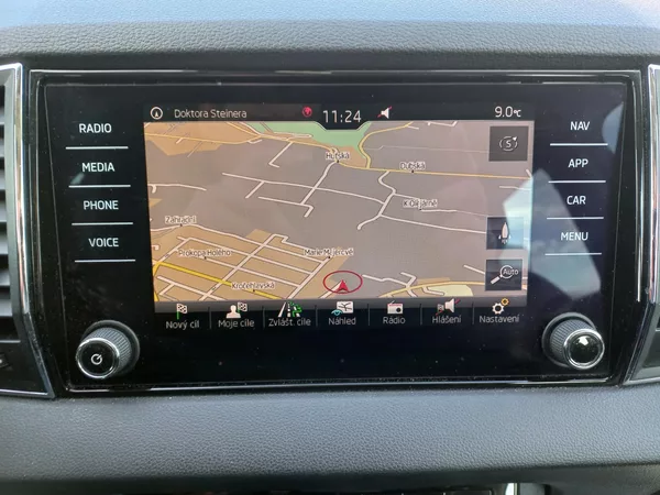 Škoda Karoq 2.0TDi 110kW 4x4 DSG ČR DPH - foto 21