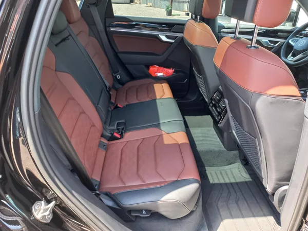 Volkswagen Touareg 3.0TDi 210kW Final ed. ČR DPH - foto 13
