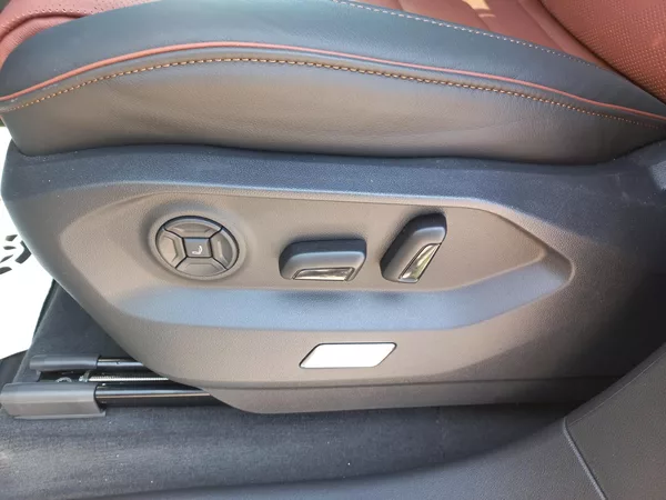 Volkswagen Touareg 3.0TDi 210kW Final ed. ČR DPH - foto 18