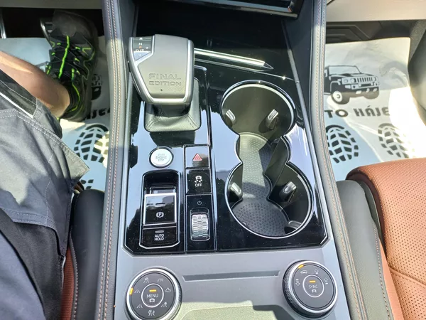 Volkswagen Touareg 3.0TDi 210kW Final ed. ČR DPH - foto 27