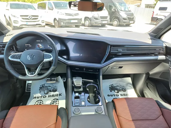 Volkswagen Touareg 3.0TDi 210kW Final ed. ČR DPH - foto 9