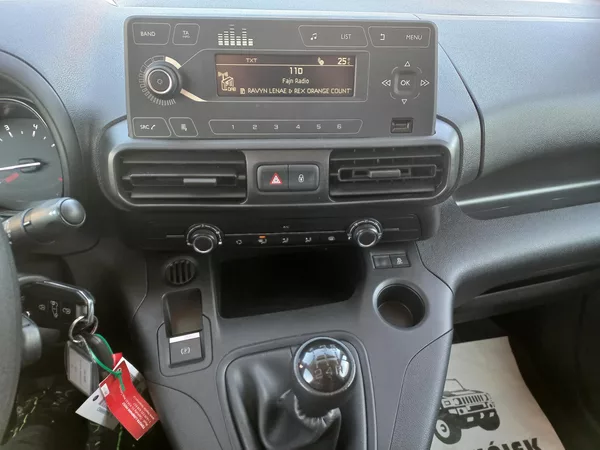Toyota ProAce City 1.5D4-D 75kW L2 ČR DPH - foto 15