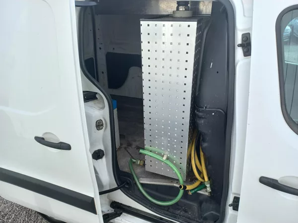 Citroën Berlingo 1.6HDi 73kW ČR DPH - foto 12