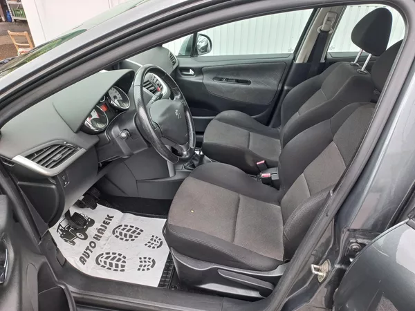 Peugeot 207 SW 1.4i 70kW Panorama - foto 10
