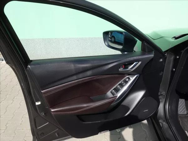 Mazda 6 2,2 129kW REVOLUTION BOSE - foto 27