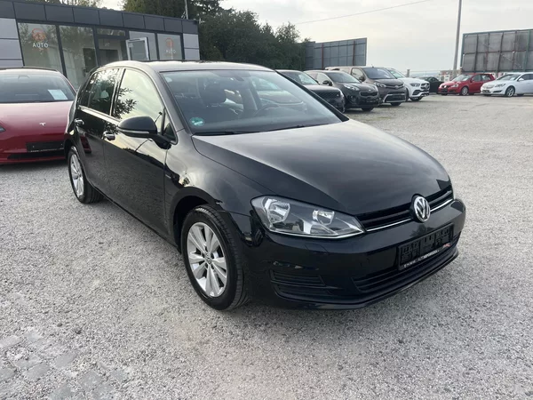 Volkswagen Golf 1.2 TSi 81KW 1.Majitel