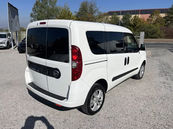 Opel Combo 1.4i 16v 70kw Klima - foto 7