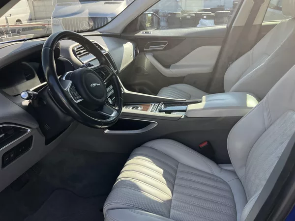 Jaguar F-Pace 2.0D 132kw AWD - foto 10