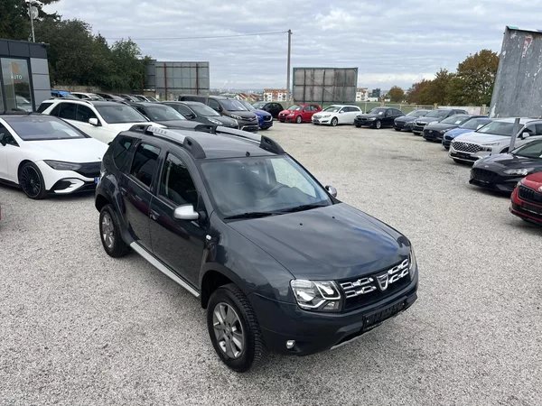 Dacia Duster 1.6i 84kw klimatizace 32000km! - foto 10