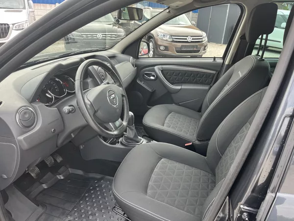 Dacia Duster 1.6i 84kw klimatizace 32000km! - foto 11