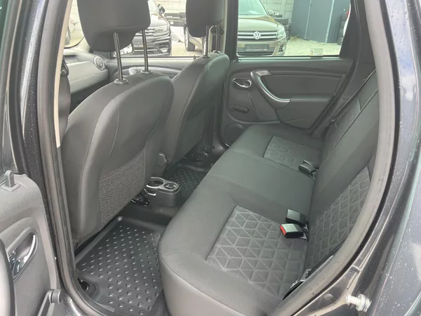 Dacia Duster 1.6i 84kw klimatizace 32000km! - foto 13