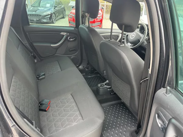 Dacia Duster 1.6i 84kw klimatizace 32000km! - foto 15