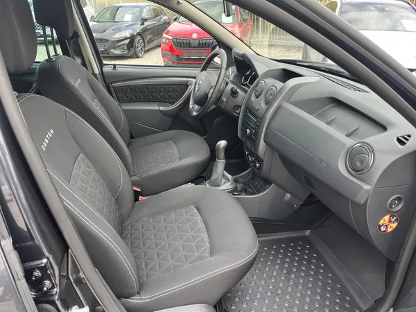Dacia Duster 1.6i 84kw klimatizace 32000km! - foto 16