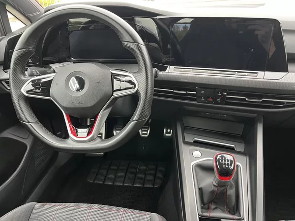 Volkswagen Golf GTI 2.0 TSI 180 KW - foto 15