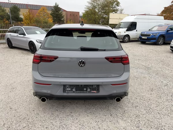 Volkswagen Golf GTI 2.0 TSI 180 KW - foto 29