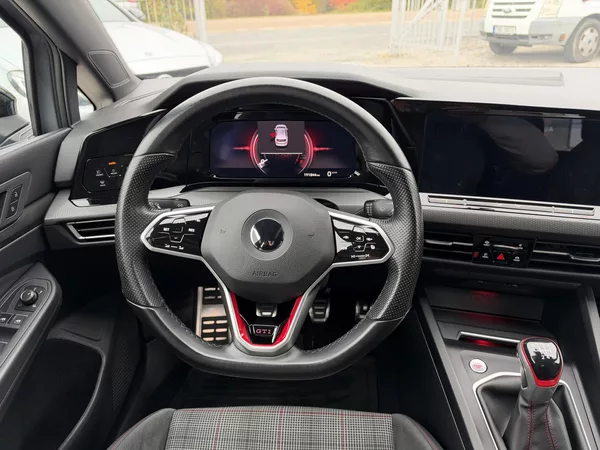 Volkswagen Golf GTI 2.0 TSI 180 KW - foto 43