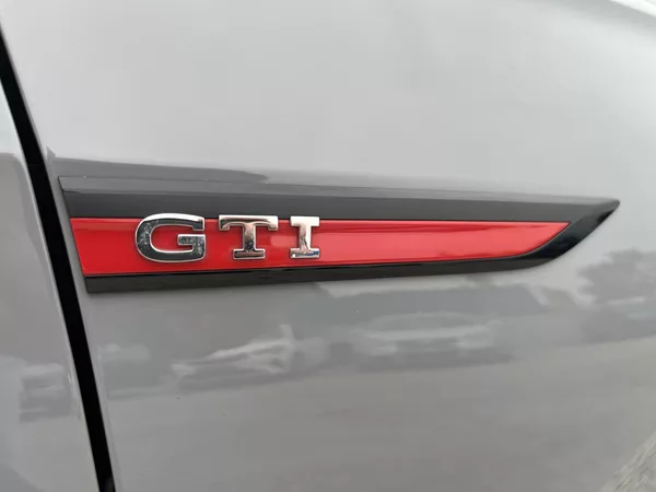 Volkswagen Golf GTI 2.0 TSI 180 KW - foto 9