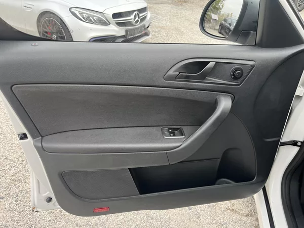 Škoda Yeti 1.2TSi 81kw Klima, Tažné - foto 12