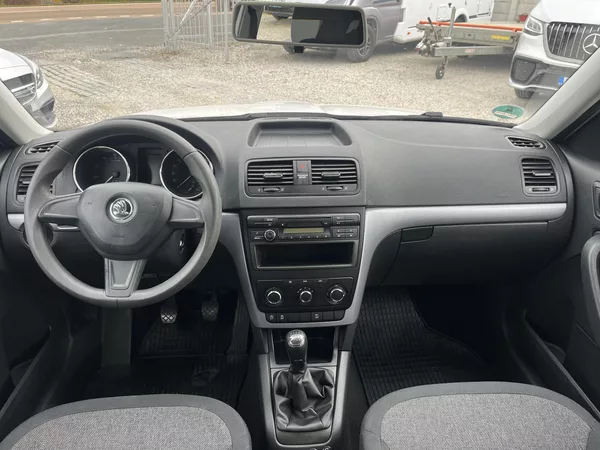 Škoda Yeti 1.2TSi 81kw Klima, Tažné - foto 14