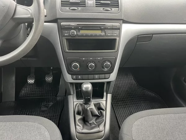 Škoda Yeti 1.2TSi 81kw Klima, Tažné - foto 16