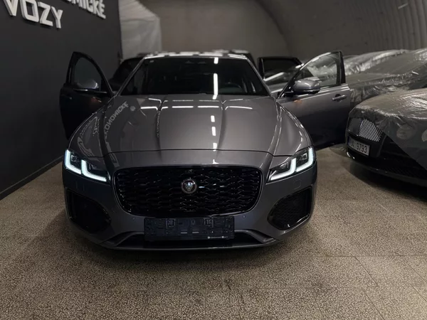 Jaguar XF 2.0d R-Dynamic, AWD,ZÁRUKA,200 - foto 19
