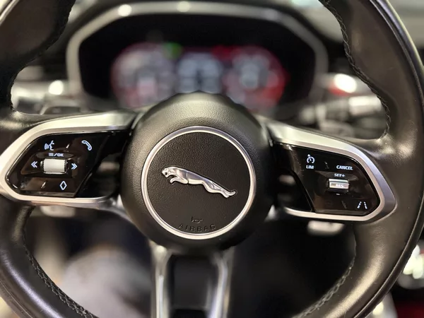 Jaguar XF 2.0d R-Dynamic, AWD,ZÁRUKA,200 - foto 32