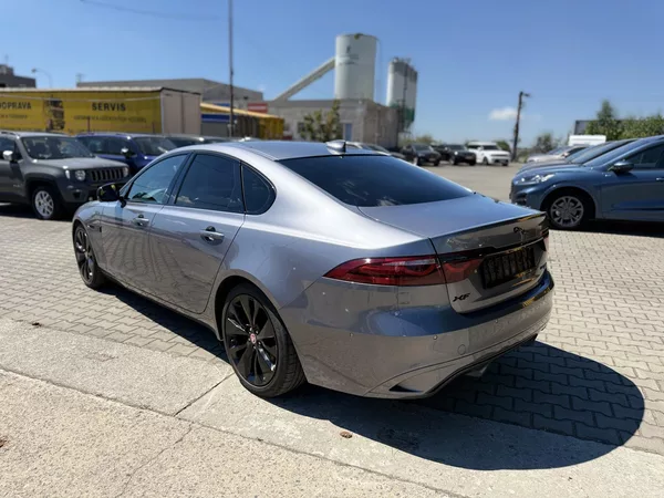 Jaguar XF 2.0d R-Dynamic, AWD,ZÁRUKA,200 - foto 48