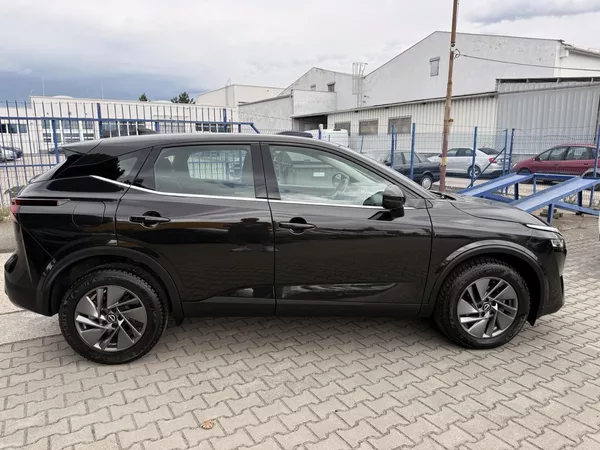 Nissan Qashqai 1.3 MHEV,140PS,ZÁRUKA - foto 13