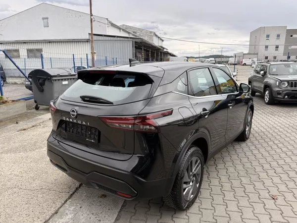 Nissan Qashqai 1.3 MHEV,140PS,ZÁRUKA - foto 14