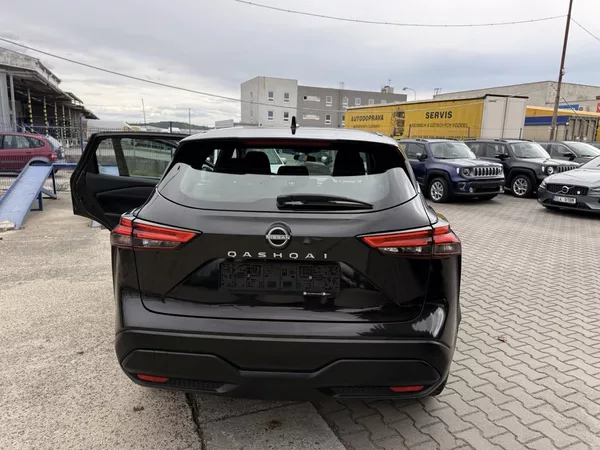 Nissan Qashqai 1.3 MHEV,140PS,ZÁRUKA - foto 17
