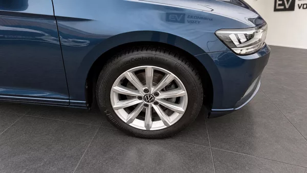 Volkswagen Passat 2.0TDI,DSG,ZÁRUKA,LED,DIESEL - foto 11