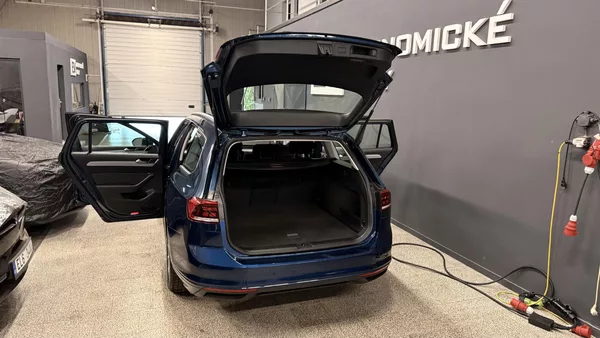 Volkswagen Passat 2.0TDI,DSG,ZÁRUKA,LED,DIESEL - foto 19