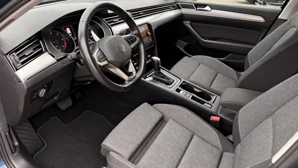 Volkswagen Passat 2.0TDI,DSG,ZÁRUKA,LED,DIESEL - foto 2