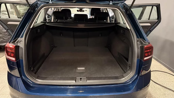 Volkswagen Passat 2.0TDI,DSG,ZÁRUKA,LED,DIESEL - foto 20