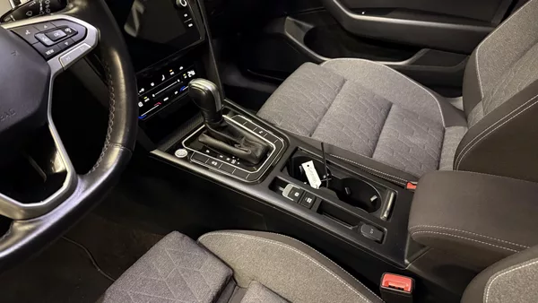 Volkswagen Passat 2.0TDI,DSG,ZÁRUKA,LED,DIESEL - foto 30