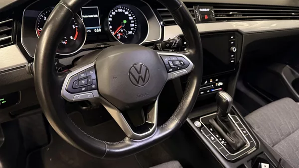 Volkswagen Passat 2.0TDI,DSG,ZÁRUKA,LED,DIESEL - foto 31